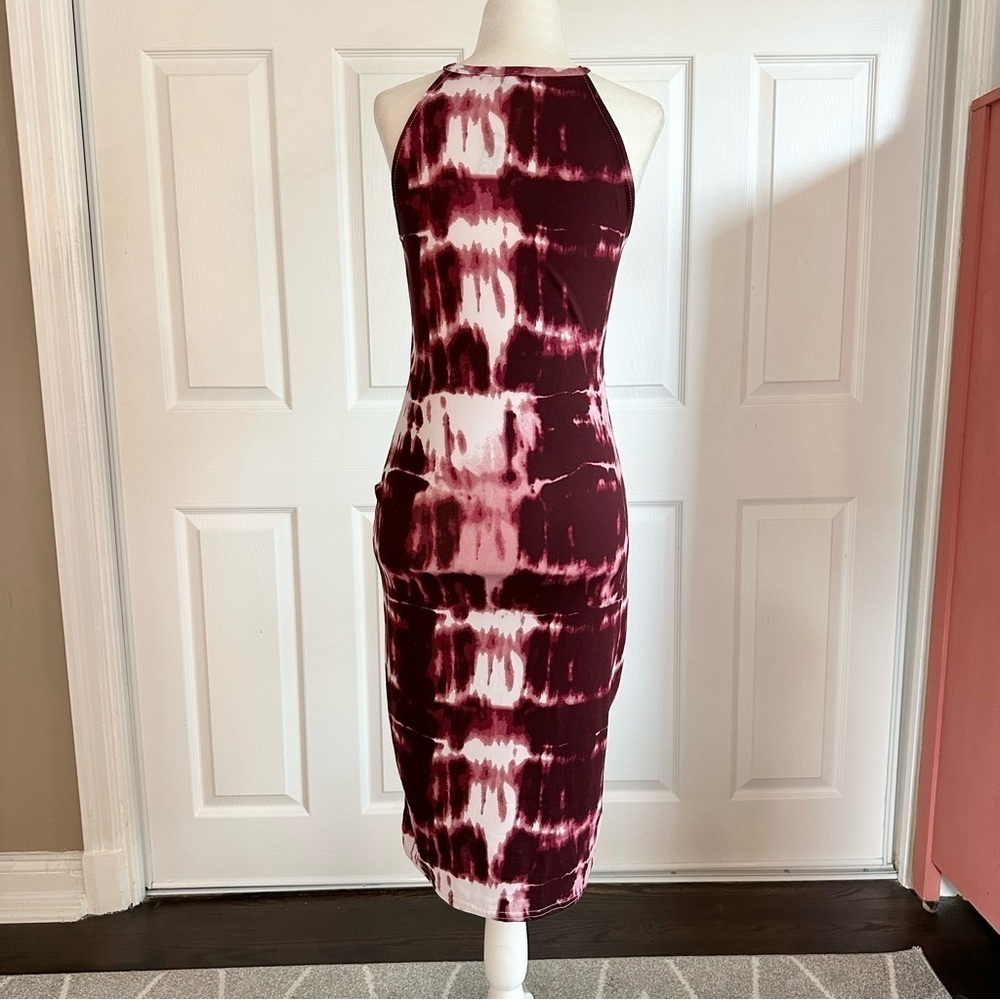 LOVE Stretch Bodycon Maroon and White Tie Dye High Neck Sleeveless Dress - Picture 3 of 6